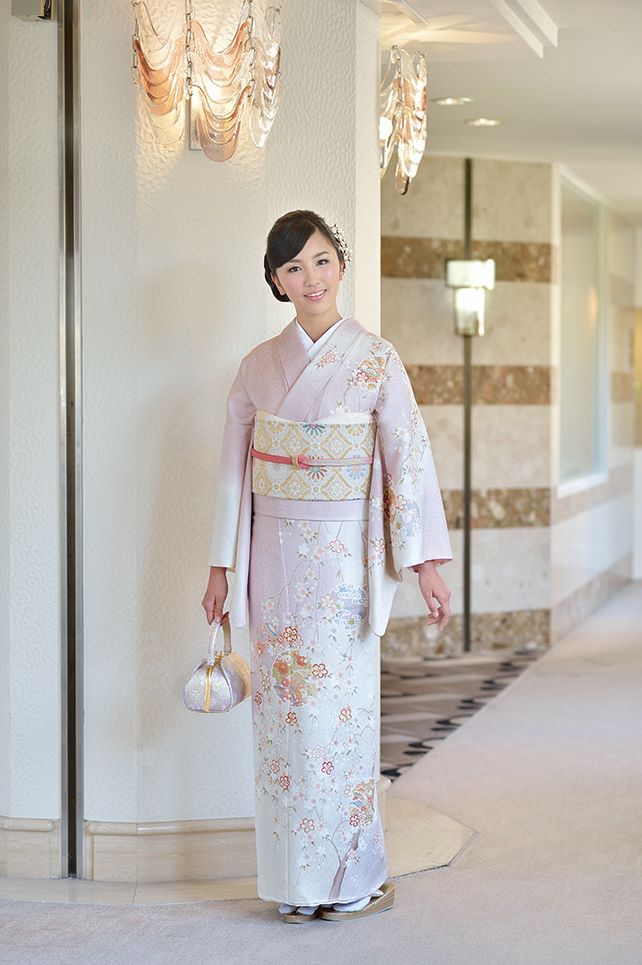 いせや本店訪問着イメージ