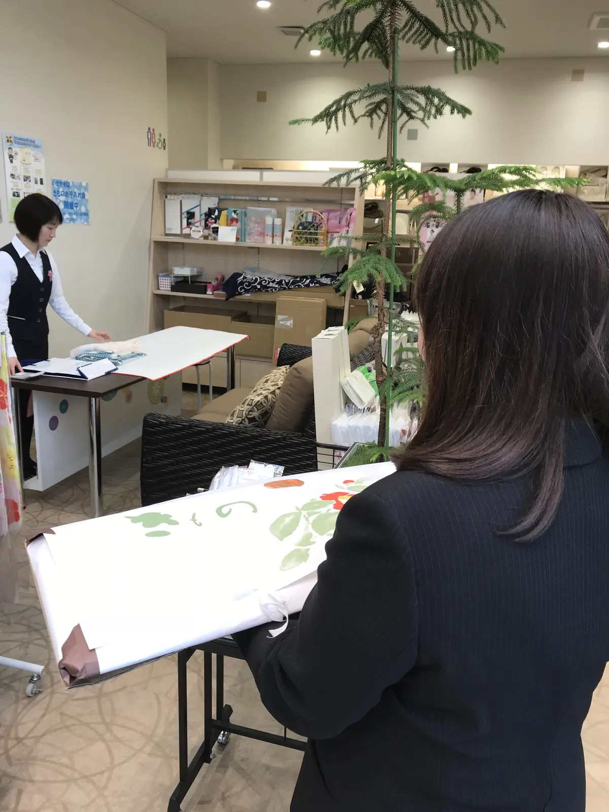 いせや本店の着物お手入れ相談スペース