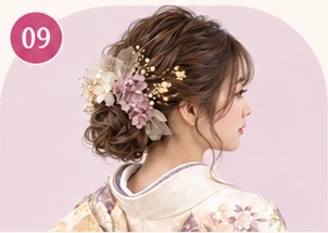 くすみ花シニヨンの参考イメージ