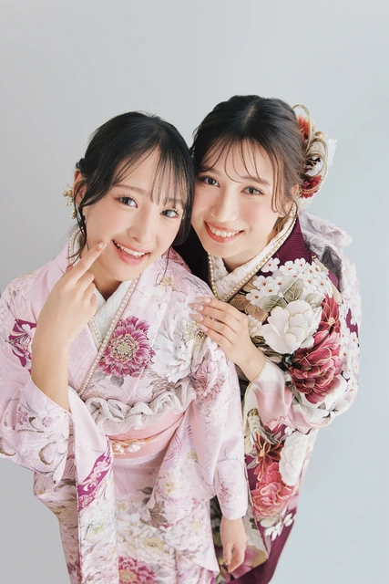 振袖姿のプロモデル