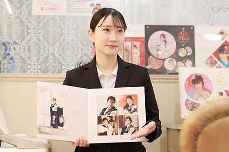 画像：いせや鴻巣店スタッフの働く様子6