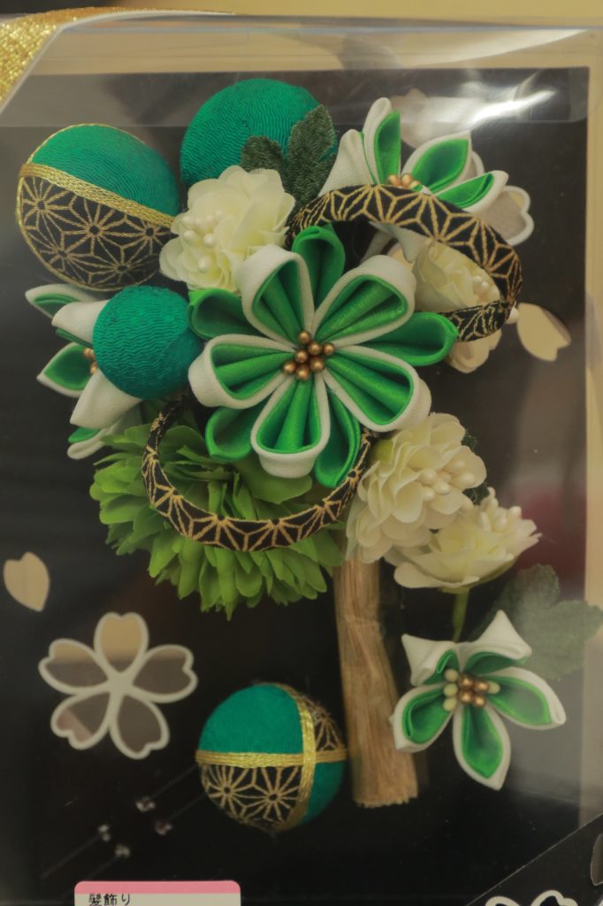 お振袖に合った髪飾りの選び方のポイント３つ深谷本店 いせや呉服店