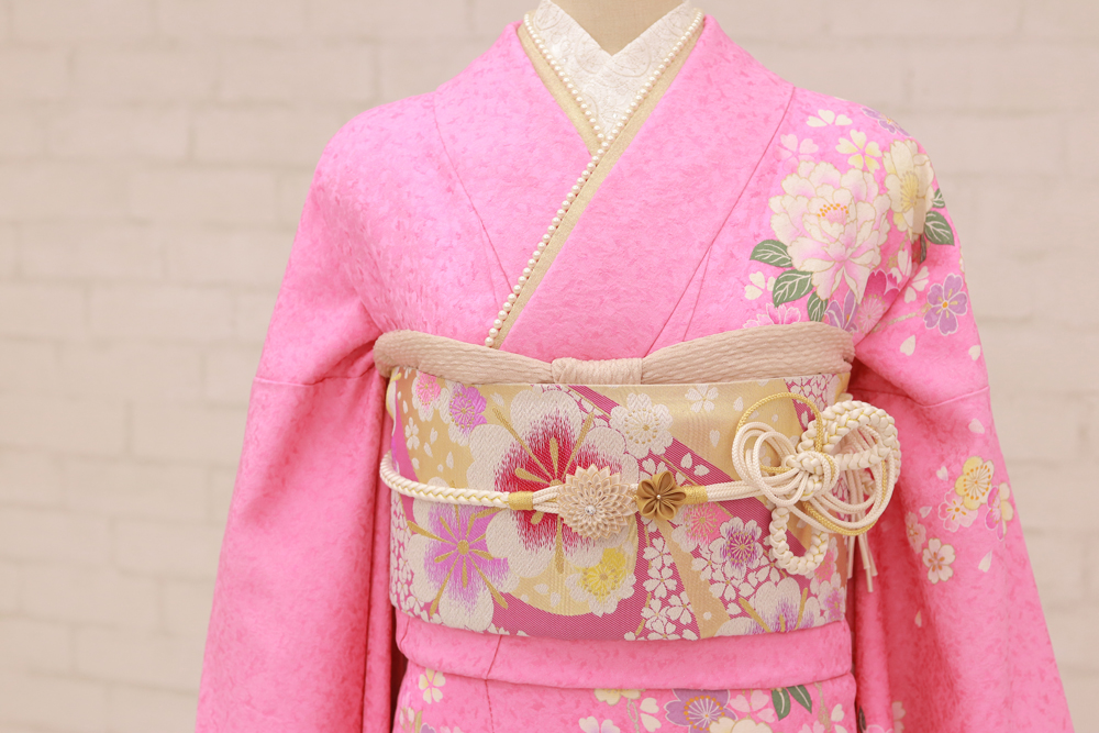 ピンク振袖