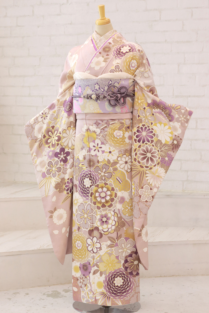 くすみピンク振袖