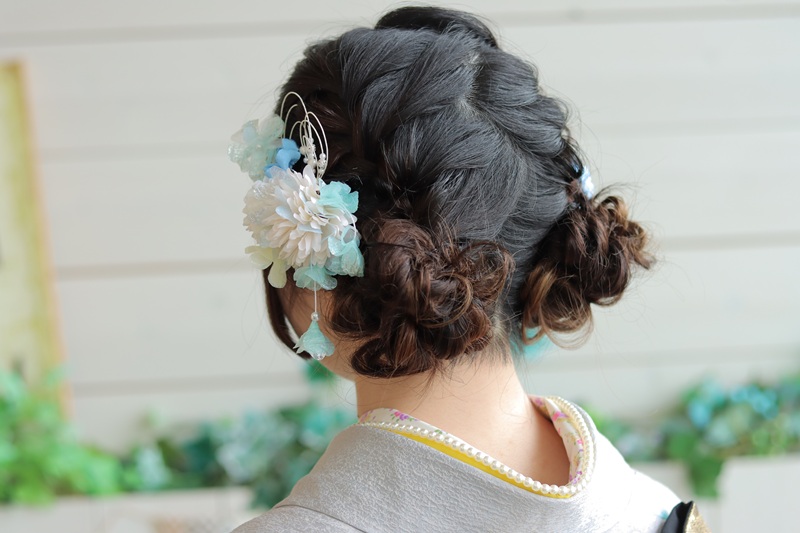 ツインお団子ヘア