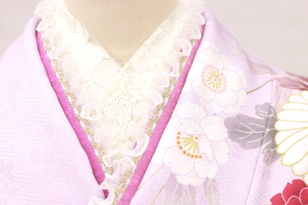 うす紫振袖