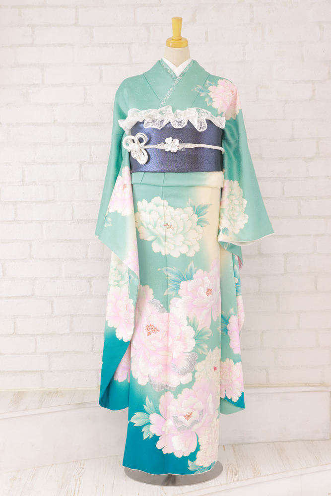 エメラルドグリーン振袖