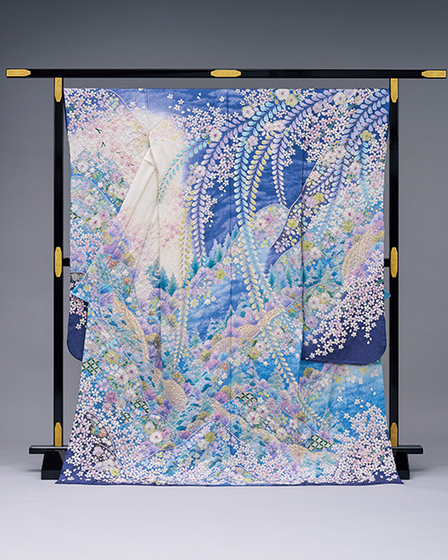 いせやの芸術品ともいえる高級振袖
