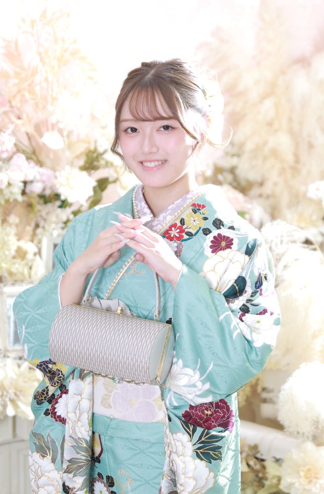 ヘアメイクから撮影まで、丁寧な準備工程を経て撮影に臨みます。スタッフが一つ一つ丁寧にサポートいたします。